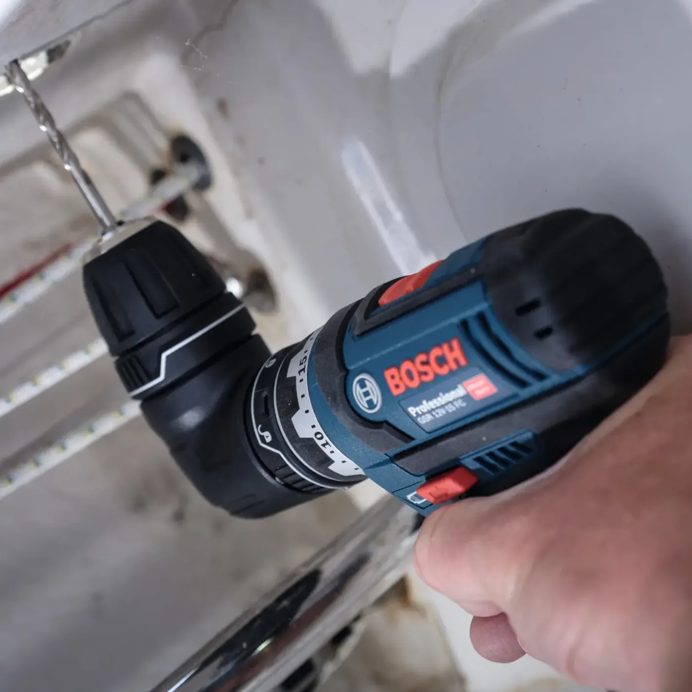 Bosch Professional Bosch GSR 12V-15 FC bore/skruemaskine 2x2,0 Ah batteri/lader og L-BOXX* Bore- Og Skruemaskiner