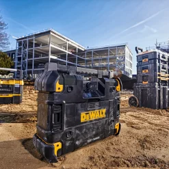 DeWALT DWST1-81078 TSTAK byggepladsradio med oplader* Arbejdsradioer