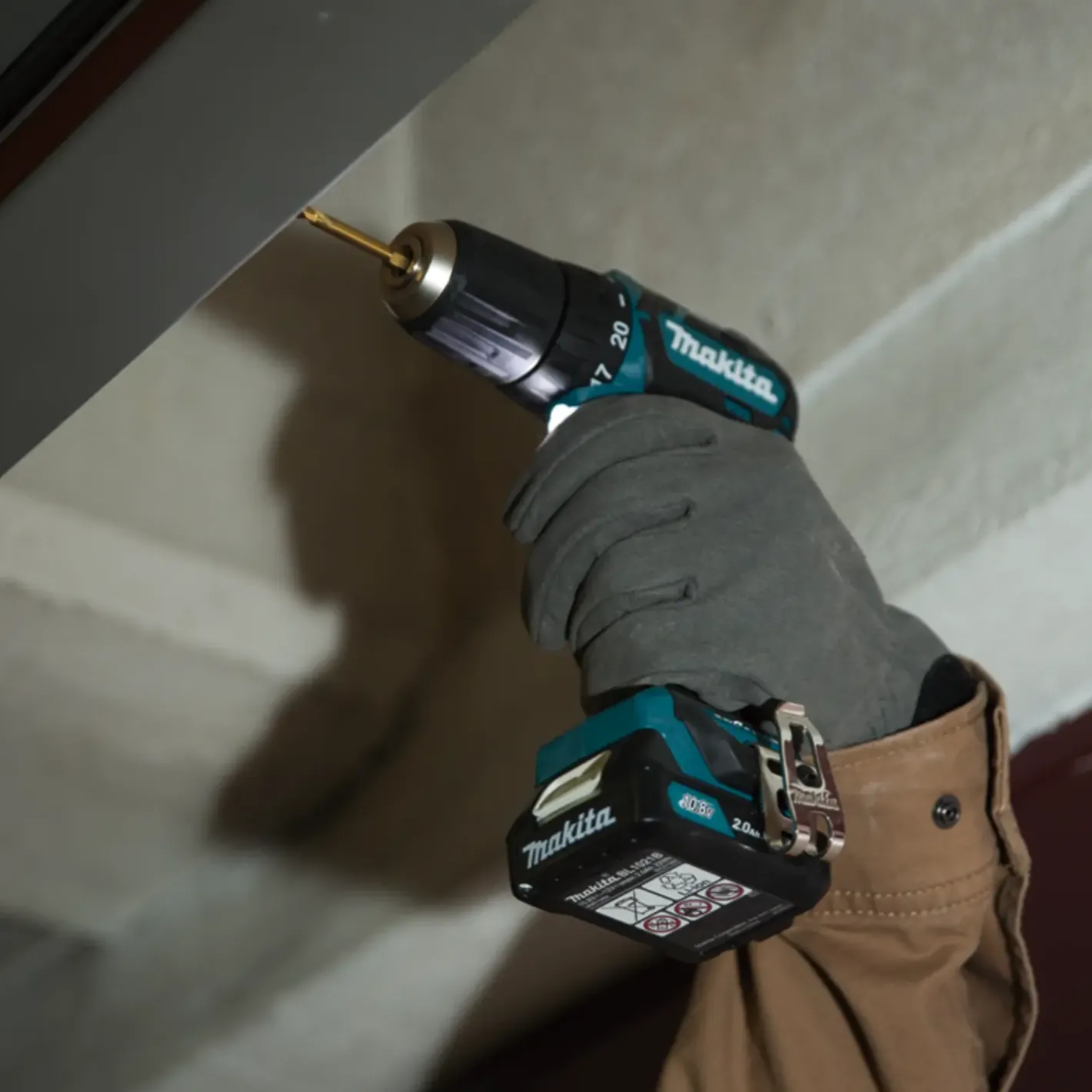 Makita DF332DSMJ bore-/skruemaskine 12V inkl. 2x 4,0Ah batterier og lader* Bore- Og Skruemaskiner