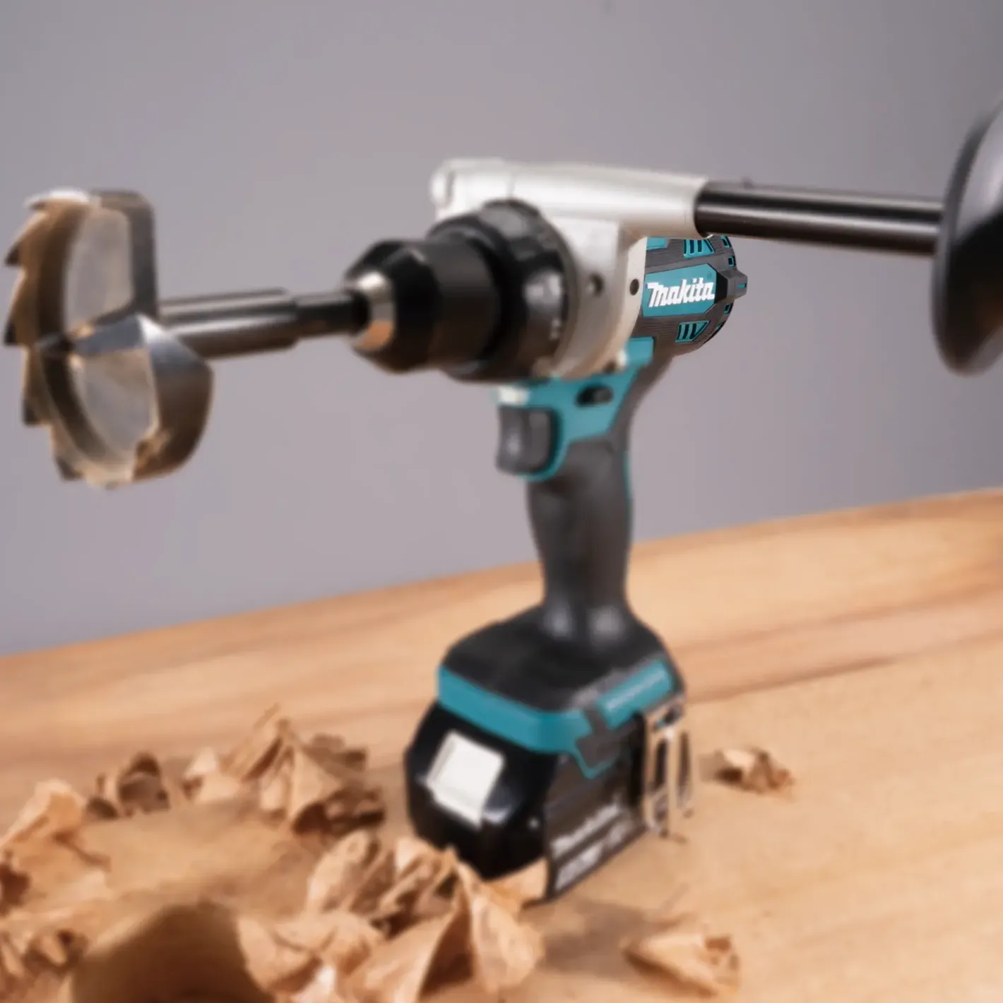 Makita DHP486RTR-DAV slagboremaskine 18V inkl. 2x5,0 Ah batteri og lader* Bore- Og Skruemaskiner