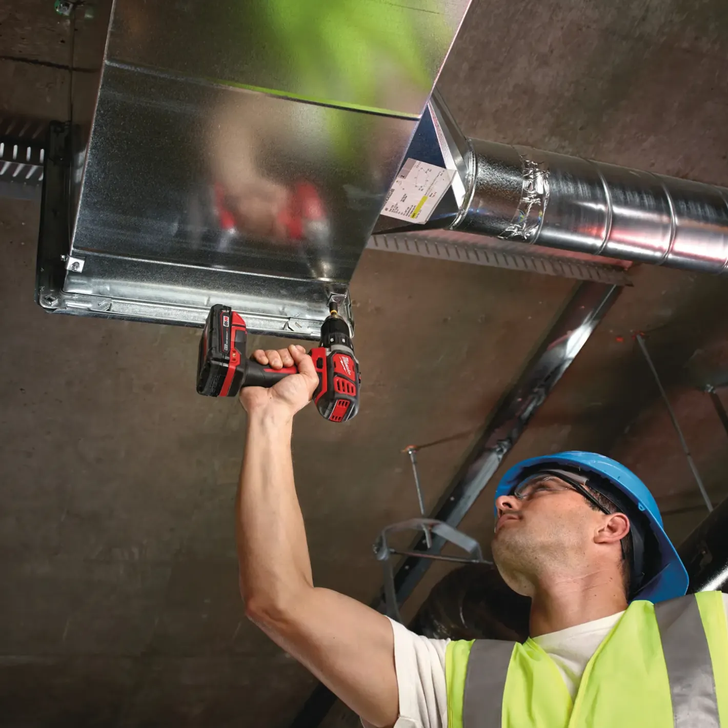 Milwaukee M18 BDD-403C 18V bore-/skruemaskine 3x4.0 Ah batteri og lader* Bore- Og Skruemaskiner