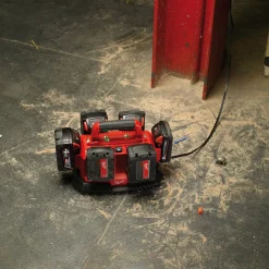Milwaukee M1418 C6 multioplader til 6 batterier* Batterier Og Opladere