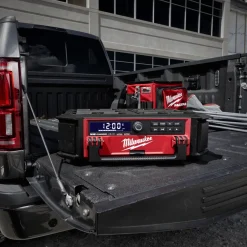 Milwaukee M18 PRCDAB+-0 Packout radio og lader* Arbejdsradioer