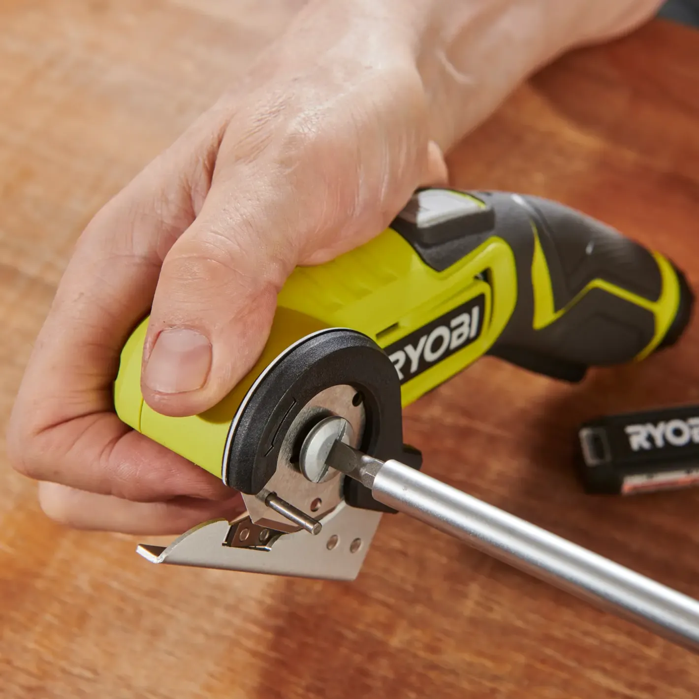 Ryobi RCT4-0 4V universalsaks USB Lithium solo* Multicuttere