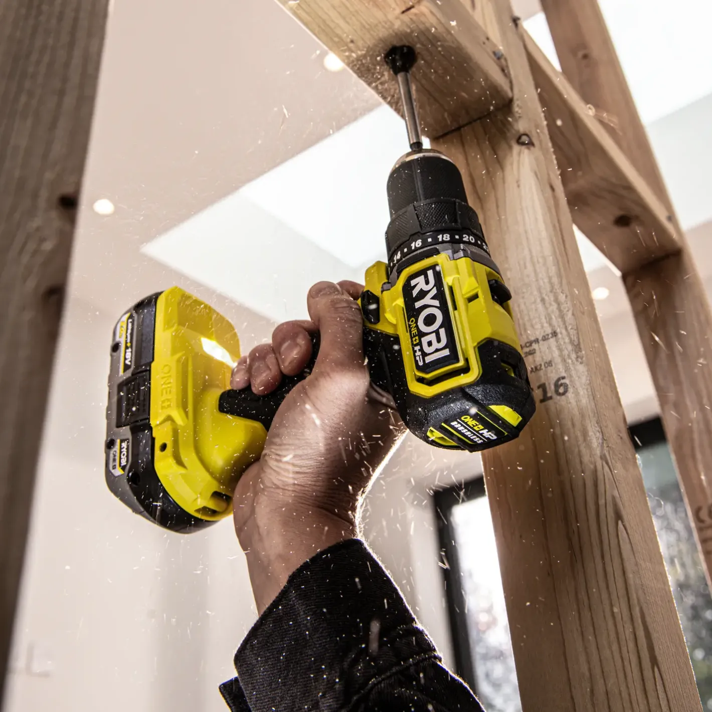 Ryobi RDD18C-220S bore-/skruemaskine inkl. 2 x 2,0 Ah 18V ONE+* Bore- Og Skruemaskiner