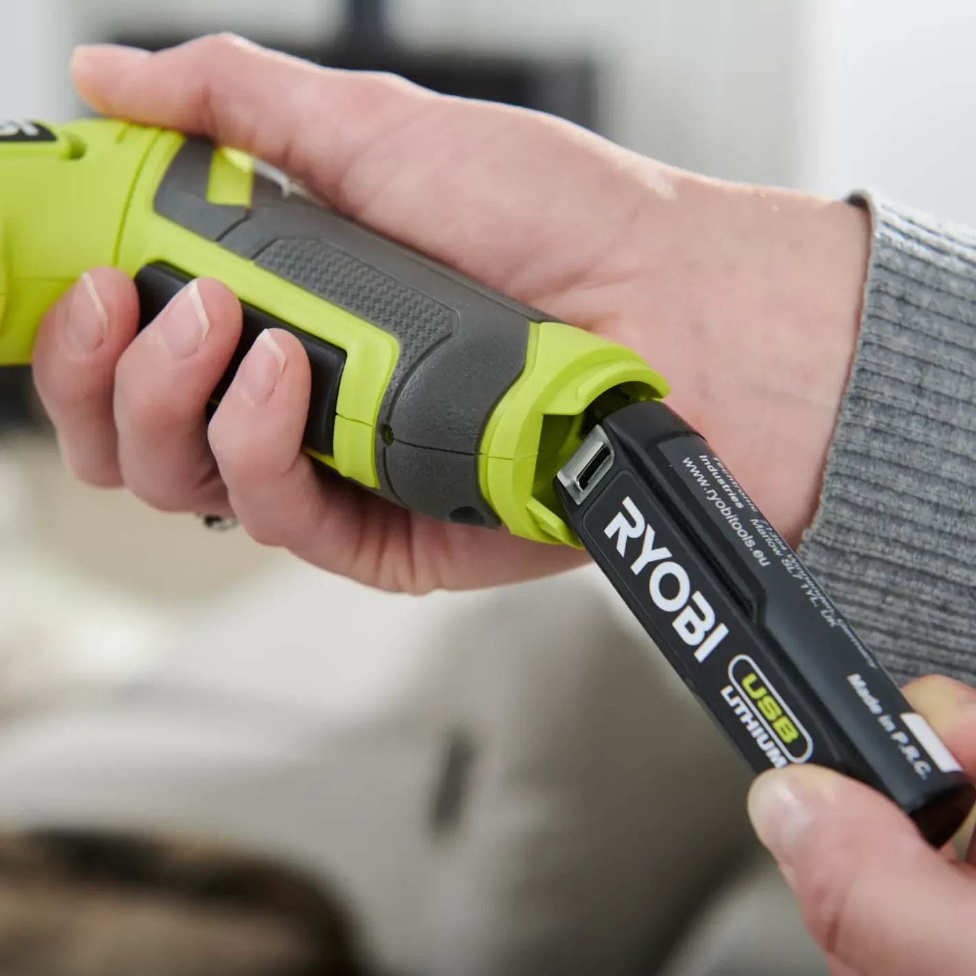 Ryobi RSDP4-120G 4V knækskruetrækkersæt* Bore- Og Skruemaskiner
