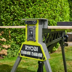 Ryobi RSTSJ150 transportabel arbejdsbænk med spændesystem* Arbejdsborde Og Reoler
