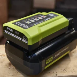 Ryobi RY36C17A 36V MAX POWER lader* Batterier Og Opladere